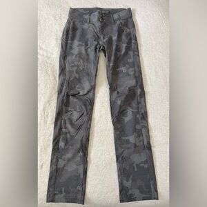 Prana Camouflage Women's Pants - Gray